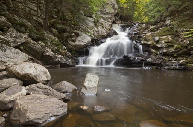 Wahconah Falls. Photo credit: jdwfoto / Shutterstock