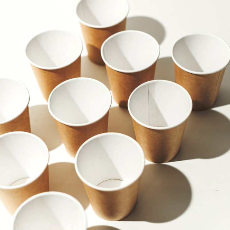 Single-use cardboard coffee cups