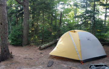 Tent along river. Photo: Jennifer Schlicht