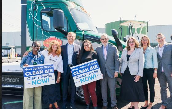 activists demanding clean air now in newark!